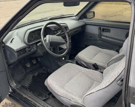 Черный ВАЗ 2113 Самара, объемом двигателя 1.6 л и пробегом 100 тыс. км за 2000 $, фото 6 на Automoto.ua