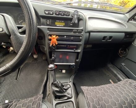 ВАЗ 2113 Самара 2011 в Умани на Automoto.ua Черный ВАЗ 2113 Самара, объемом двигателя 1.6 л и пробегом 200 тыс. км за 2000 $, фото 12 на Automoto.ua