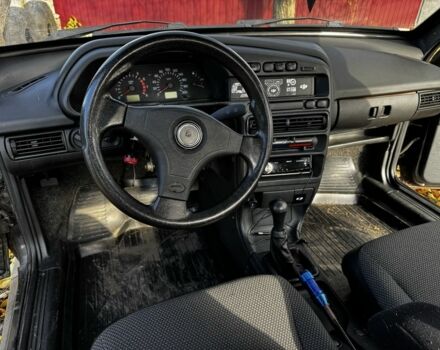 Черный ВАЗ 2113 Самара, объемом двигателя 1.6 л и пробегом 350 тыс. км за 1429 $, фото 4 на Automoto.ua