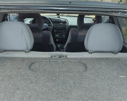 Черный ВАЗ 2113 Самара, объемом двигателя 1.6 л и пробегом 220 тыс. км за 1900 $, фото 9 на Automoto.ua