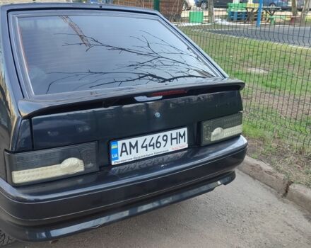 Черный ВАЗ 2113 Самара, объемом двигателя 1.6 л и пробегом 220 тыс. км за 1900 $, фото 5 на Automoto.ua