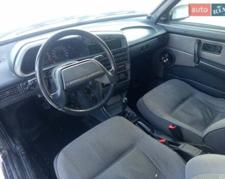 Черный ВАЗ 2113 Самара, объемом двигателя 1.6 л и пробегом 300 тыс. км за 1333 $, фото 1 на Automoto.ua