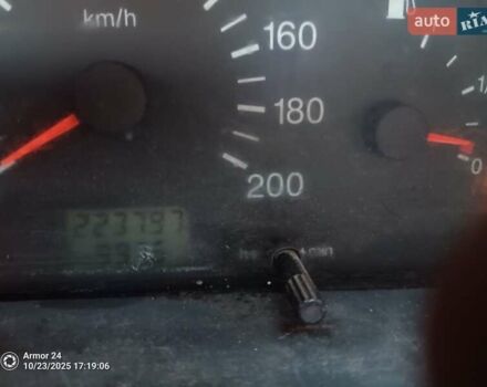 Сірий ВАЗ 2113 Самара, об'ємом двигуна 1.5 л та пробігом 224 тис. км за 1500 $, фото 5 на Automoto.ua