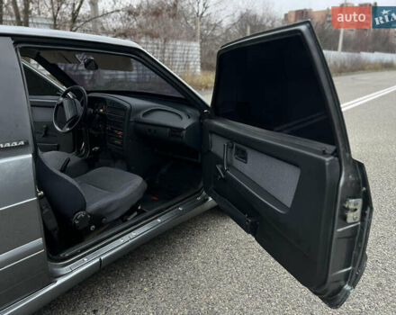 Сірий ВАЗ 2113 Самара, об'ємом двигуна 1.6 л та пробігом 134 тис. км за 3000 $, фото 21 на Automoto.ua