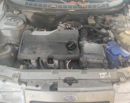 Серый ВАЗ 2113 Самара, объемом двигателя 1.5 л и пробегом 270 тыс. км за 650 $, фото 4 на Automoto.ua