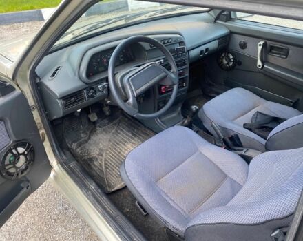 Серый ВАЗ 2113 Самара, объемом двигателя 1.5 л и пробегом 340 тыс. км за 1700 $, фото 6 на Automoto.ua