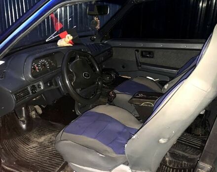Синій ВАЗ 2113 Самара, об'ємом двигуна 1.5 л та пробігом 267 тис. км за 1100 $, фото 3 на Automoto.ua