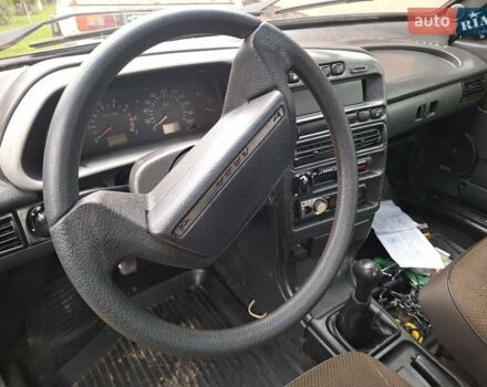 Синий ВАЗ 2113 Самара, объемом двигателя 1.5 л и пробегом 150 тыс. км за 1800 $, фото 6 на Automoto.ua