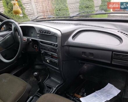 Синий ВАЗ 2113 Самара, объемом двигателя 1.5 л и пробегом 150 тыс. км за 1800 $, фото 7 на Automoto.ua