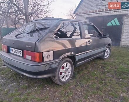 Зеленый ВАЗ 2113 Самара, объемом двигателя 1.5 л и пробегом 260 тыс. км за 3200 $, фото 10 на Automoto.ua