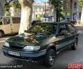 Зеленый ВАЗ 2113 Самара, объемом двигателя 1.6 л и пробегом 300 тыс. км за 1050 $, фото 1 на Automoto.ua