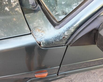 Зеленый ВАЗ 2113 Самара, объемом двигателя 1.6 л и пробегом 545 тыс. км за 1650 $, фото 4 на Automoto.ua