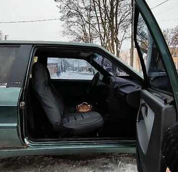Зелений ВАЗ 2113 Самара, об'ємом двигуна 1.6 л та пробігом 220 тис. км за 2100 $, фото 3 на Automoto.ua
