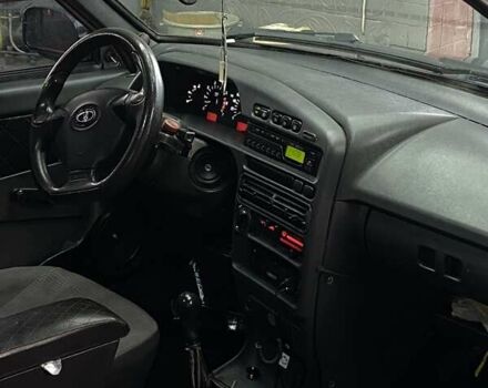 Зеленый ВАЗ 2113 Самара, объемом двигателя 1.6 л и пробегом 243 тыс. км за 2800 $, фото 17 на Automoto.ua