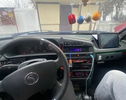 Зеленый ВАЗ 2113 Самара, объемом двигателя 1.6 л и пробегом 220 тыс. км за 1600 $, фото 4 на Automoto.ua