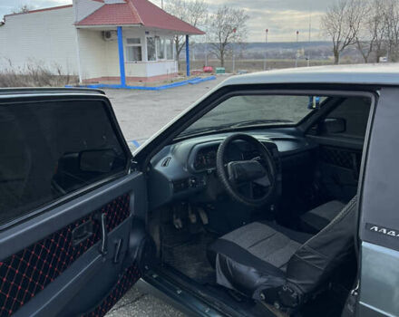 Зелений ВАЗ 2113 Самара, об'ємом двигуна 1.6 л та пробігом 199 тис. км за 2400 $, фото 9 на Automoto.ua