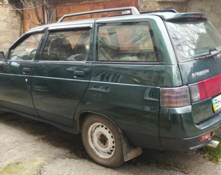 Зеленый ВАЗ 2113 Самара, объемом двигателя 1.5 л и пробегом 250 тыс. км за 2000 $, фото 2 на Automoto.ua