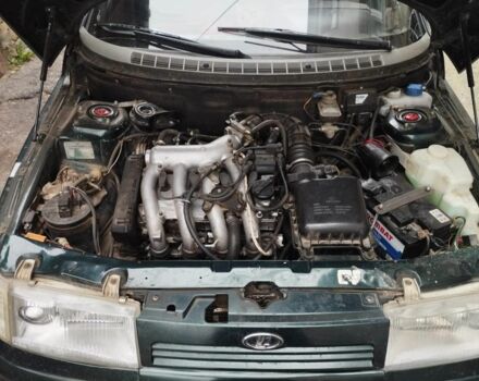 Зеленый ВАЗ 2113 Самара, объемом двигателя 1.5 л и пробегом 250 тыс. км за 2000 $, фото 5 на Automoto.ua