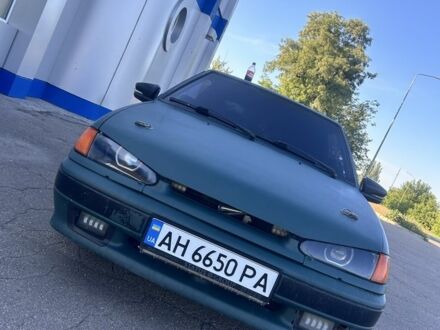 Зеленый ВАЗ 2113 Самара, объемом двигателя 1.5 л и пробегом 100 тыс. км за 2499 $, фото 1 на Automoto.ua