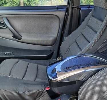 Черный ВАЗ 2114 Самара, объемом двигателя 1.6 л и пробегом 208 тыс. км за 3100 $, фото 8 на Automoto.ua