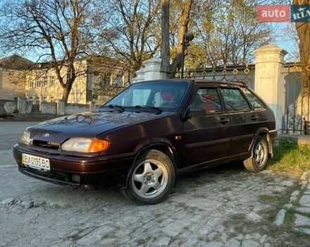 Красный ВАЗ 2114 Самара, объемом двигателя 1.6 л и пробегом 300 тыс. км за 2499 $, фото 1 на Automoto.ua