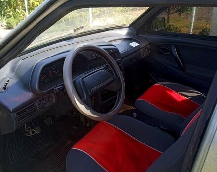 Серый ВАЗ 2114 Самара, объемом двигателя 1.5 л и пробегом 250 тыс. км за 1400 $, фото 4 на Automoto.ua