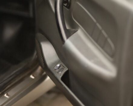 Серый ВАЗ 2114 Самара, объемом двигателя 1.6 л и пробегом 270 тыс. км за 2000 $, фото 11 на Automoto.ua