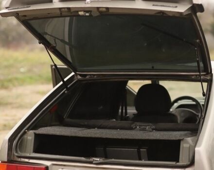 Серый ВАЗ 2114 Самара, объемом двигателя 1.6 л и пробегом 270 тыс. км за 2000 $, фото 9 на Automoto.ua