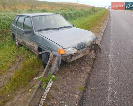 Серый ВАЗ 2114 Самара, объемом двигателя 1.6 л и пробегом 332 тыс. км за 500 $, фото 1 на Automoto.ua