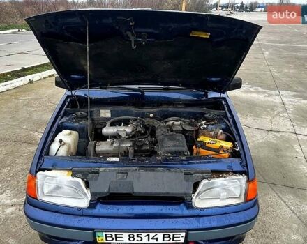 Синий ВАЗ 2114 Самара, объемом двигателя 1.5 л и пробегом 160 тыс. км за 2000 $, фото 5 на Automoto.ua
