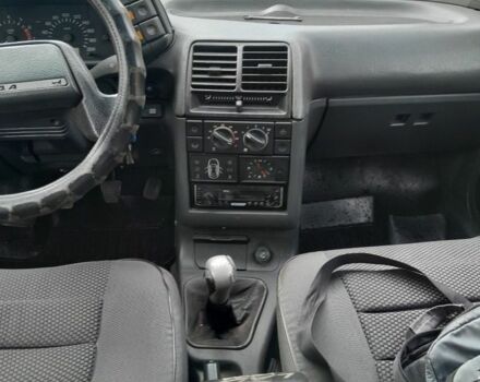 Зеленый ВАЗ 2114 Самара, объемом двигателя 1.6 л и пробегом 150 тыс. км за 2300 $, фото 4 на Automoto.ua