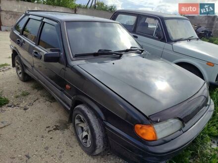 ВАЗ 2114 Самара 2004 у Каменце-Подольском на Automoto.ua Зелений ВАЗ 2114 Самара, об'ємом двигуна 1.6 л та пробігом 100 тис. км за 1600 $, фото 1 на Automoto.ua