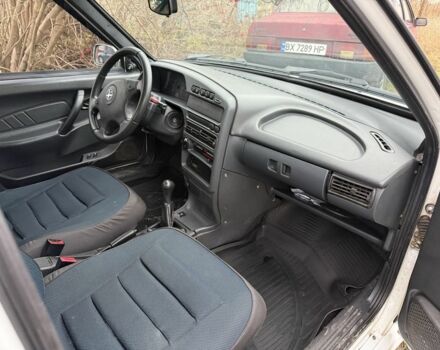 Белый ВАЗ 2115 Самара, объемом двигателя 1.6 л и пробегом 168 тыс. км за 1700 $, фото 6 на Automoto.ua