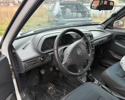 Белый ВАЗ 2115 Самара, объемом двигателя 1.6 л и пробегом 168 тыс. км за 1700 $, фото 4 на Automoto.ua