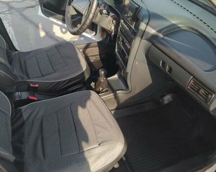 Белый ВАЗ 2115 Самара, объемом двигателя 1.6 л и пробегом 250 тыс. км за 1650 $, фото 4 на Automoto.ua