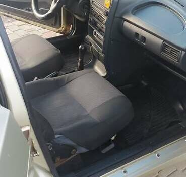 Бежевий ВАЗ 2115 Самара, об'ємом двигуна 1.6 л та пробігом 203 тис. км за 1450 $, фото 3 на Automoto.ua