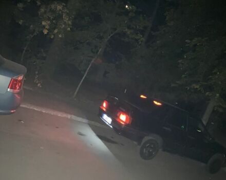 Чорний ВАЗ 2115 Самара, об'ємом двигуна 1.5 л та пробігом 1000 тис. км за 1666 $, фото 3 на Automoto.ua