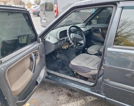 Черный ВАЗ 2115 Самара, объемом двигателя 1.5 л и пробегом 309 тыс. км за 2800 $, фото 9 на Automoto.ua