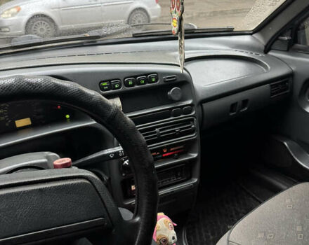 Черный ВАЗ 2115 Самара, объемом двигателя 1.5 л и пробегом 261 тыс. км за 2000 $, фото 7 на Automoto.ua