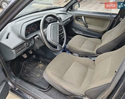 Черный ВАЗ 2115 Самара, объемом двигателя 1.5 л и пробегом 140 тыс. км за 1900 $, фото 15 на Automoto.ua