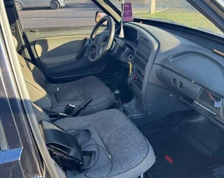 Черный ВАЗ 2115 Самара, объемом двигателя 1.6 л и пробегом 335 тыс. км за 1300 $, фото 4 на Automoto.ua