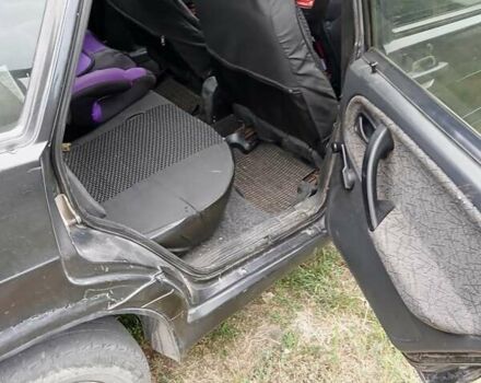 Чорний ВАЗ 2115 Самара, об'ємом двигуна 1.6 л та пробігом 195 тис. км за 2100 $, фото 4 на Automoto.ua