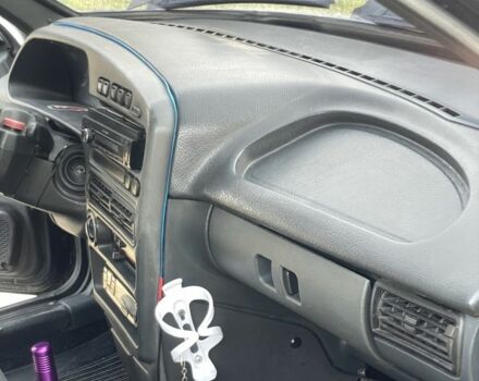 Черный ВАЗ 2115 Самара, объемом двигателя 1.6 л и пробегом 200 тыс. км за 900 $, фото 6 на Automoto.ua