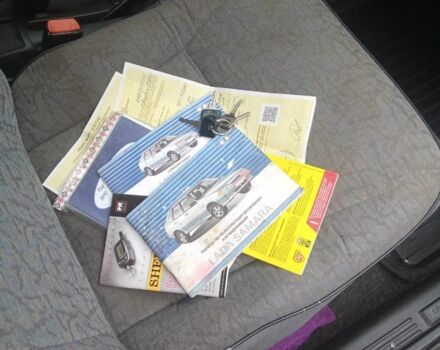 Черный ВАЗ 2115 Самара, объемом двигателя 1.6 л и пробегом 230 тыс. км за 1350 $, фото 2 на Automoto.ua