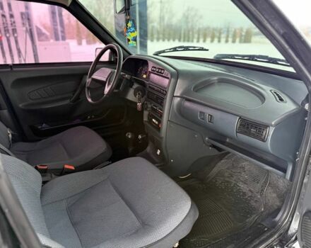 Чорний ВАЗ 2115 Самара, об'ємом двигуна 1.6 л та пробігом 150 тис. км за 2100 $, фото 7 на Automoto.ua