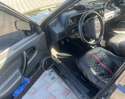 Черный ВАЗ 2115 Самара, объемом двигателя 1.6 л и пробегом 350 тыс. км за 2000 $, фото 5 на Automoto.ua