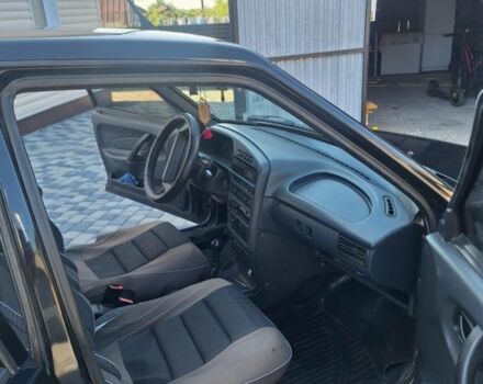 Черный ВАЗ 2115 Самара, объемом двигателя 1.6 л и пробегом 191 тыс. км за 3000 $, фото 5 на Automoto.ua