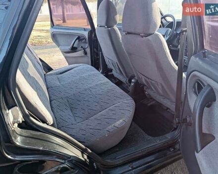 Черный ВАЗ 2115 Самара, объемом двигателя 1.6 л и пробегом 111 тыс. км за 1890 $, фото 13 на Automoto.ua