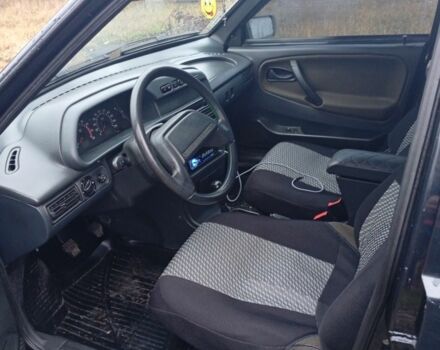 Черный ВАЗ 2115 Самара, объемом двигателя 1.5 л и пробегом 262 тыс. км за 2000 $, фото 7 на Automoto.ua