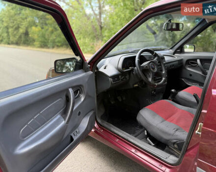 Червоний ВАЗ 2115 Самара, об'ємом двигуна 1.5 л та пробігом 126 тис. км за 2850 $, фото 6 на Automoto.ua